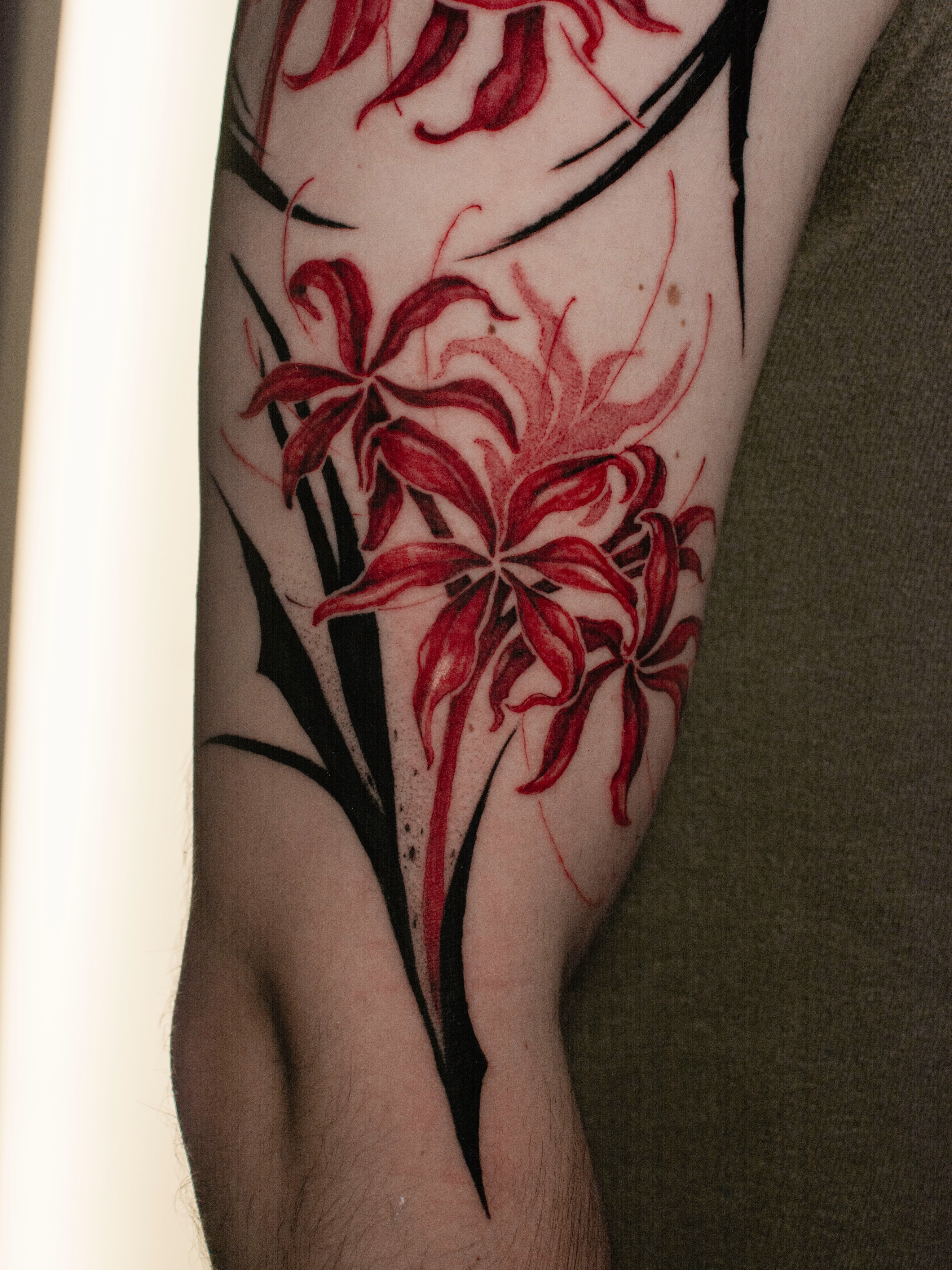 Red Spider Lily Sleeve